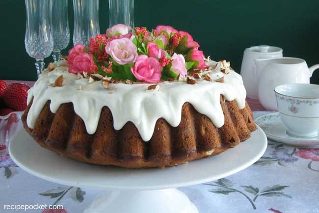 Easy hummingbird cake recipe