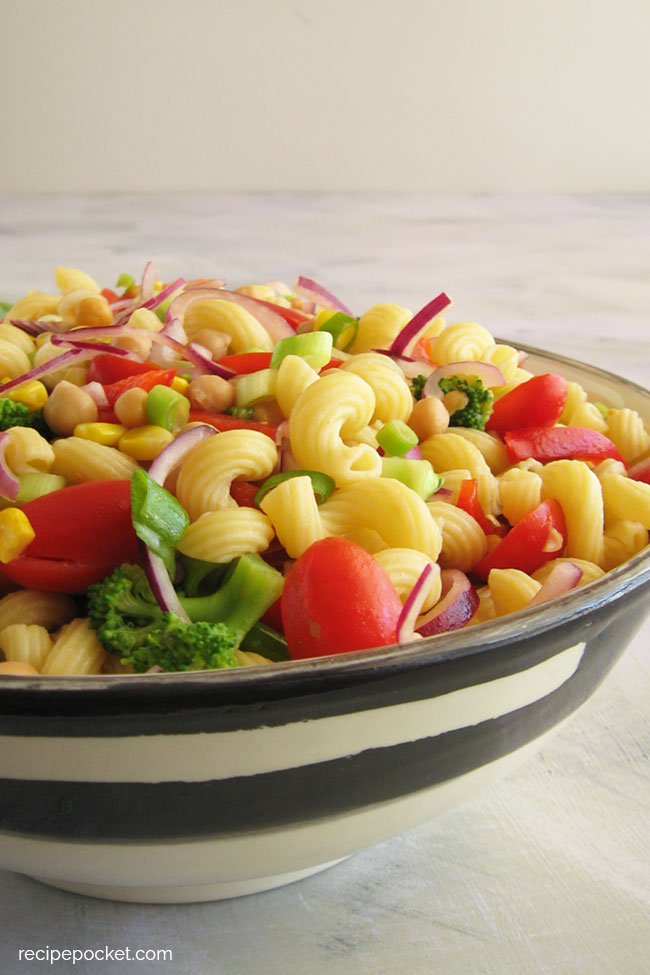 Simple, quick, health cold pasta salad.