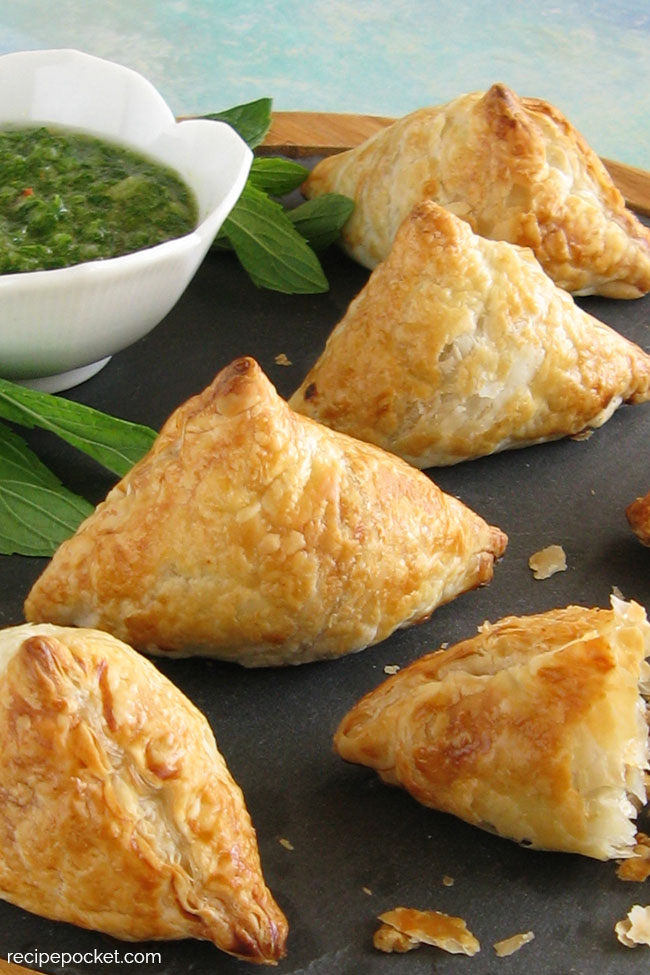 Chicken puff pastry snack - easy samosa recipe