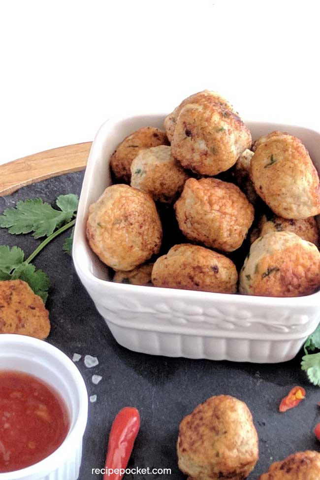 Minced chicken meatballs