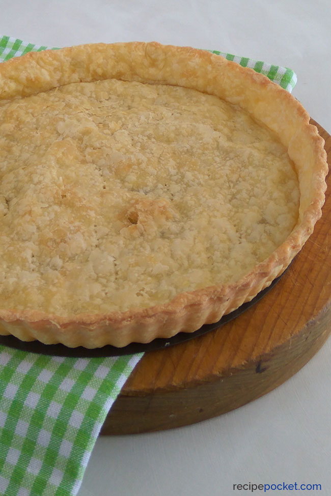 Top view of baked shortcrust pastry.