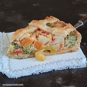 Mixed vegetable pie with shortcrust pastry.