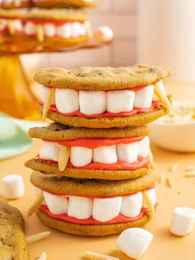 cropped-Dracula-Cookies-3-1.jpg